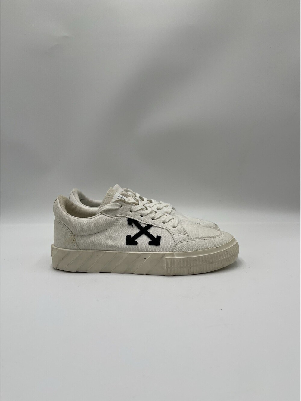 Women’s Off-White Vulc Low Canvas sneakers in white Size 36